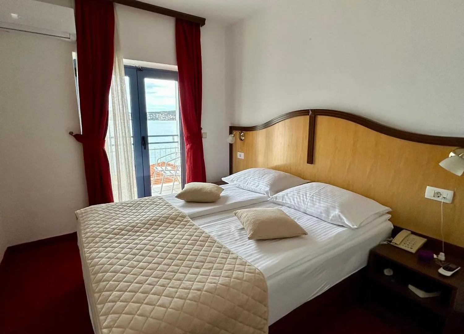 Hotel Bavaria Trogir Donji Seget 3*,