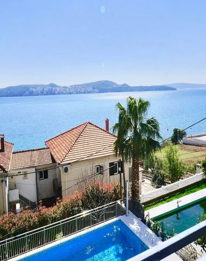 Hotel Bavaria Trogir 3*, Seget Donji